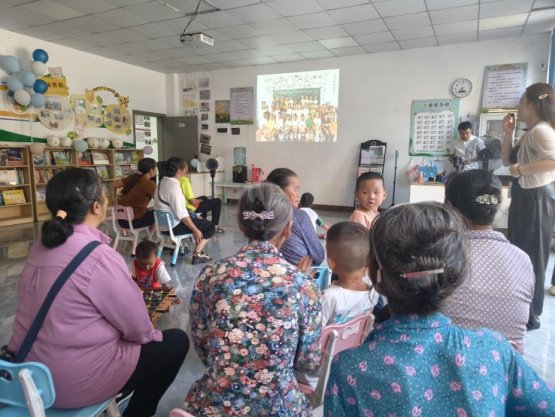 麻万镇：爱心义卖，文艺晚会！鄢家山社区儿童之家系列活动精彩纷呈